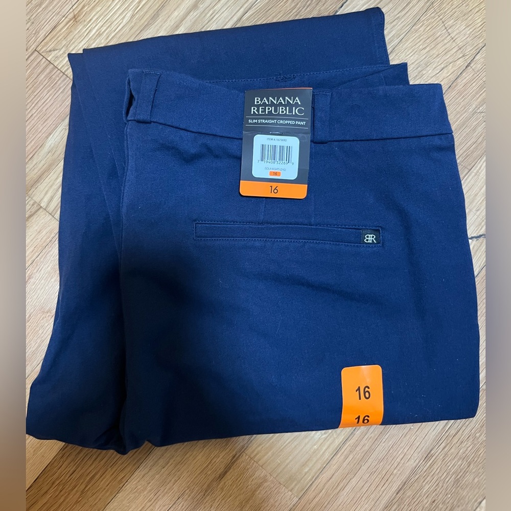 NWT BANANA REPUBLIC SLIM STRAIGHT CROPPED PANT SIZE 16